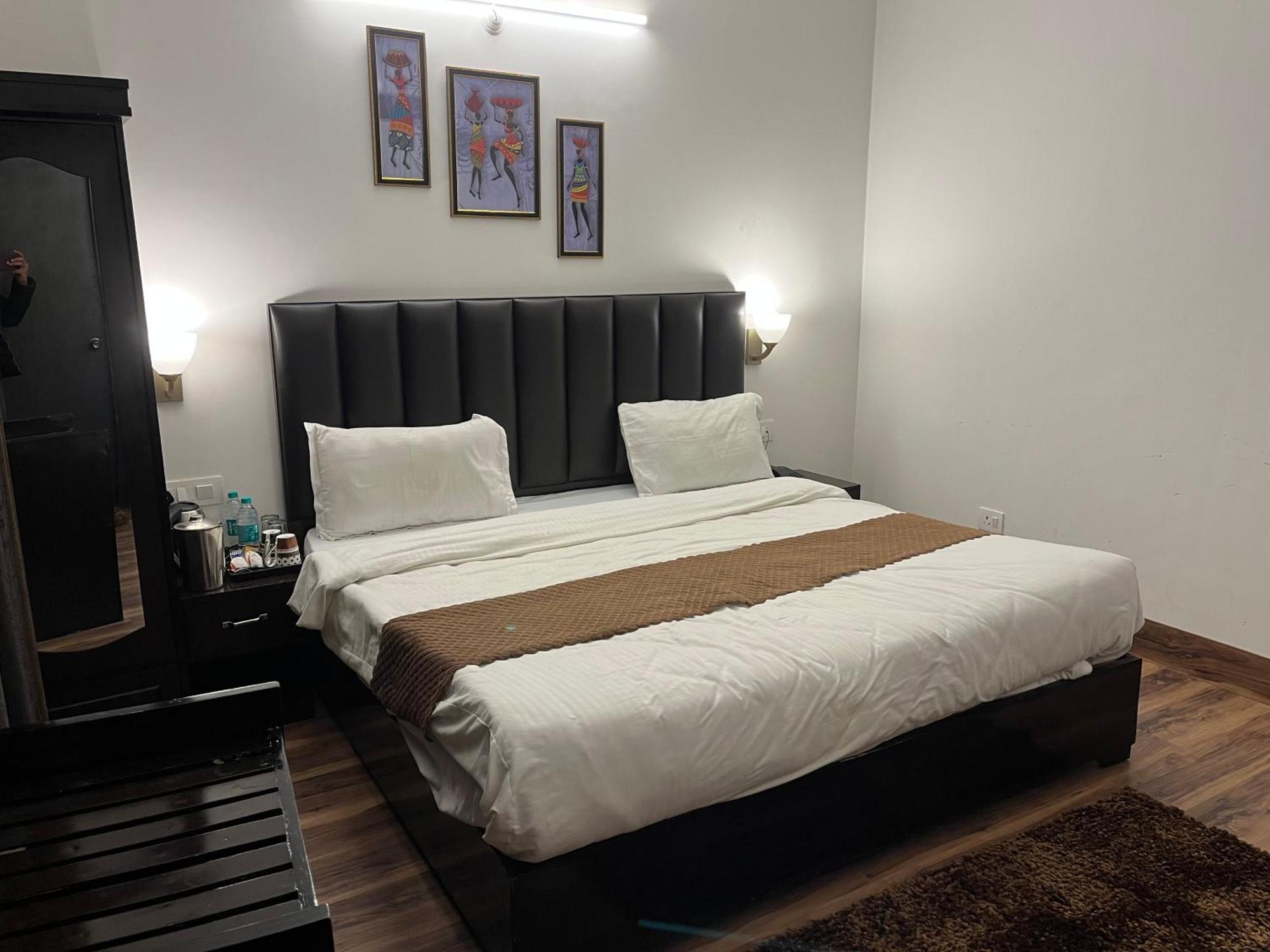 Cedar Woods Resort By Heyan Hotels Nainital Ngoại thất bức ảnh