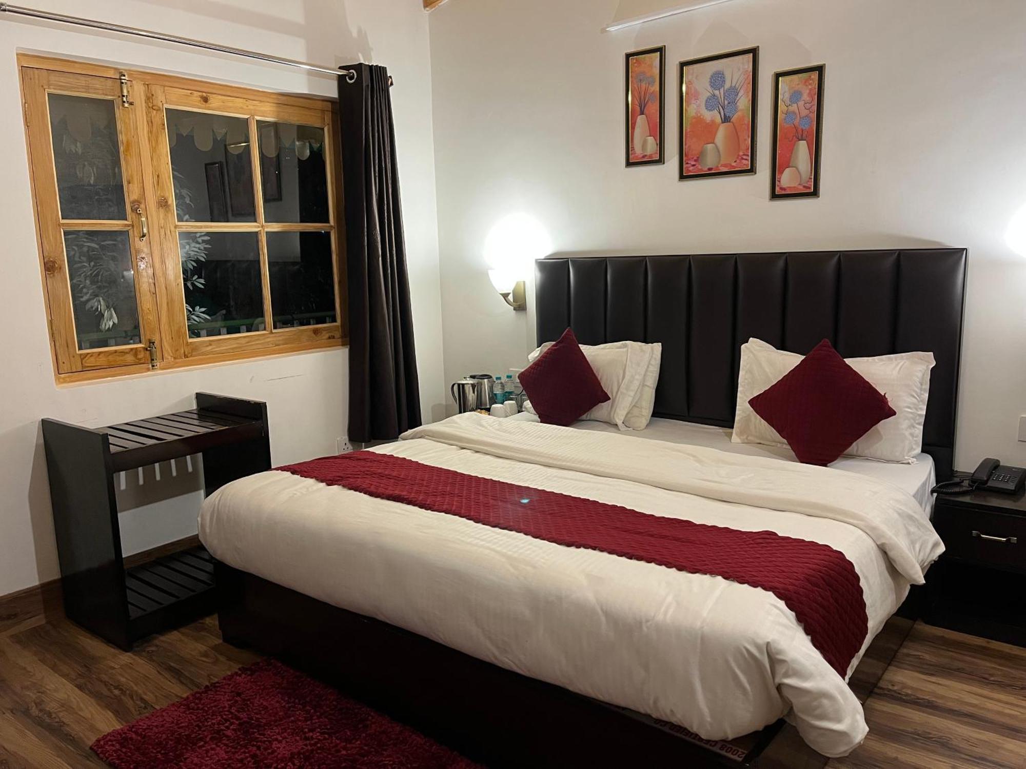 Cedar Woods Resort By Heyan Hotels Nainital Ngoại thất bức ảnh