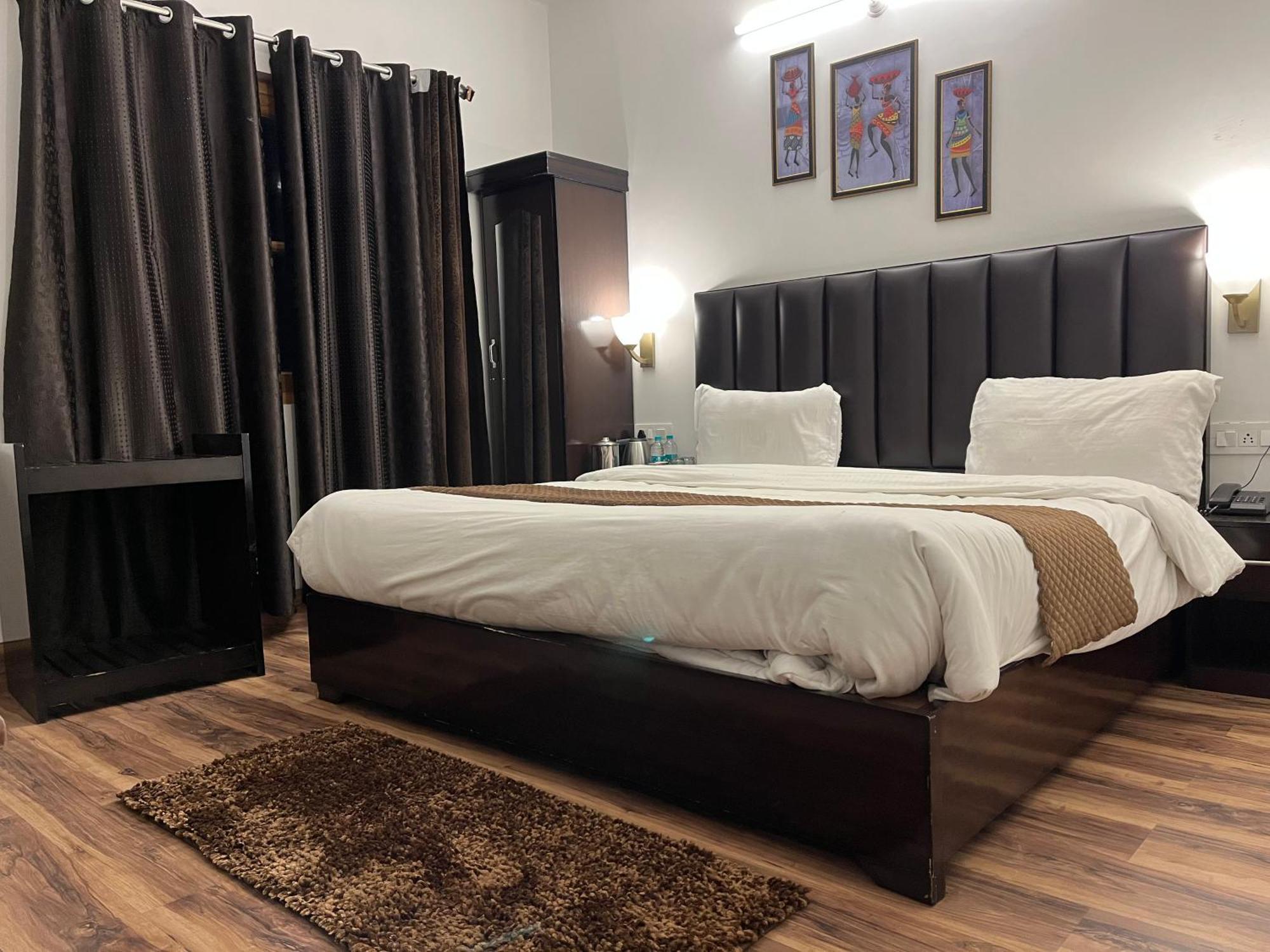 Cedar Woods Resort By Heyan Hotels Nainital Ngoại thất bức ảnh
