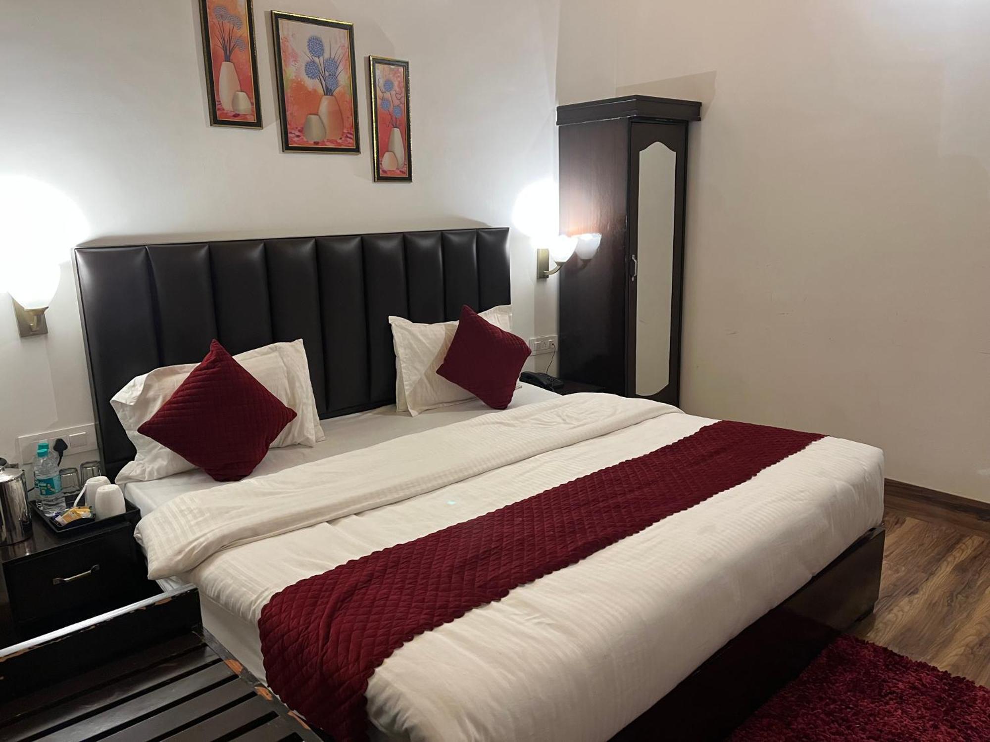 Cedar Woods Resort By Heyan Hotels Nainital Ngoại thất bức ảnh