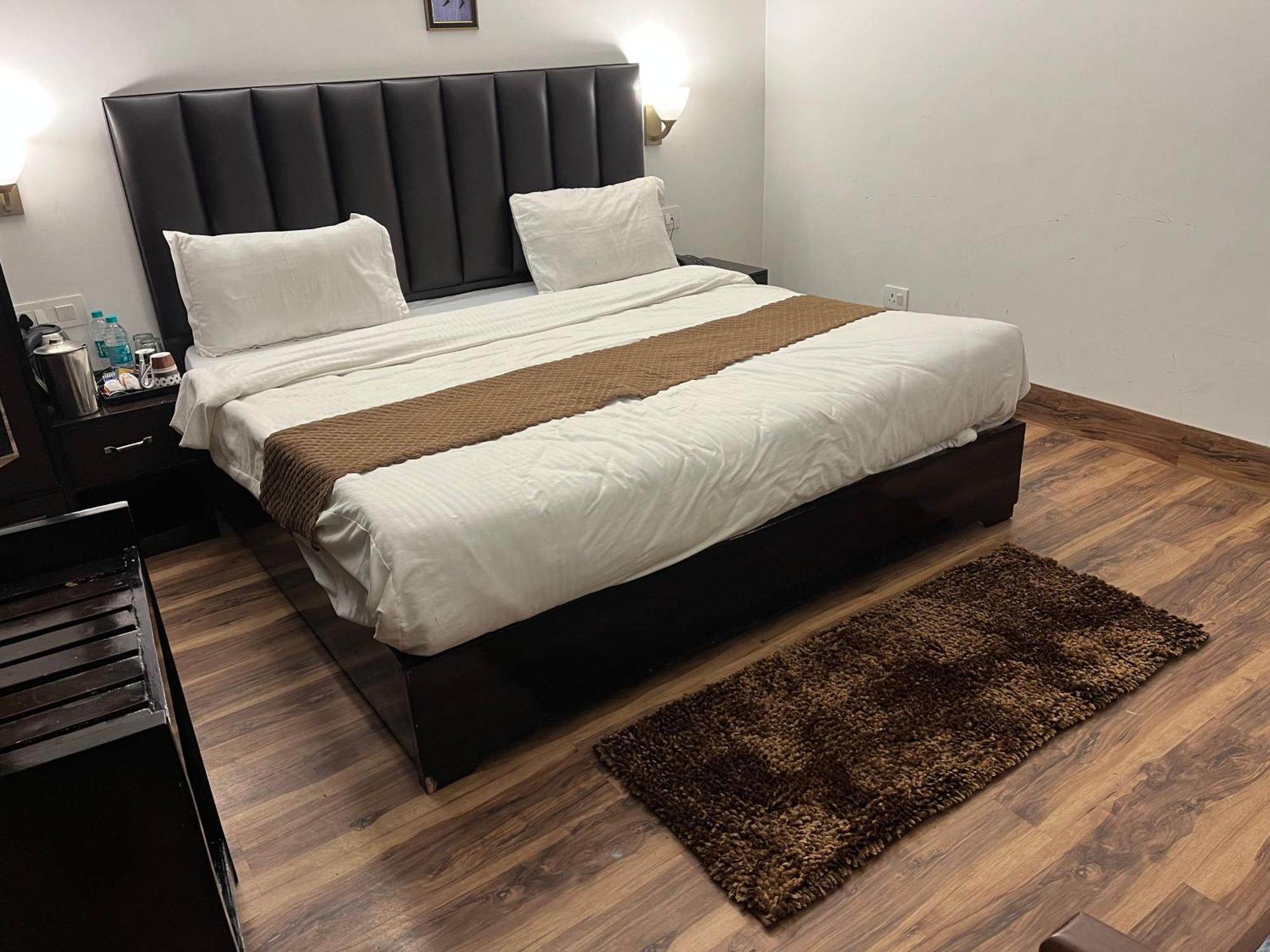 Cedar Woods Resort By Heyan Hotels Nainital Ngoại thất bức ảnh
